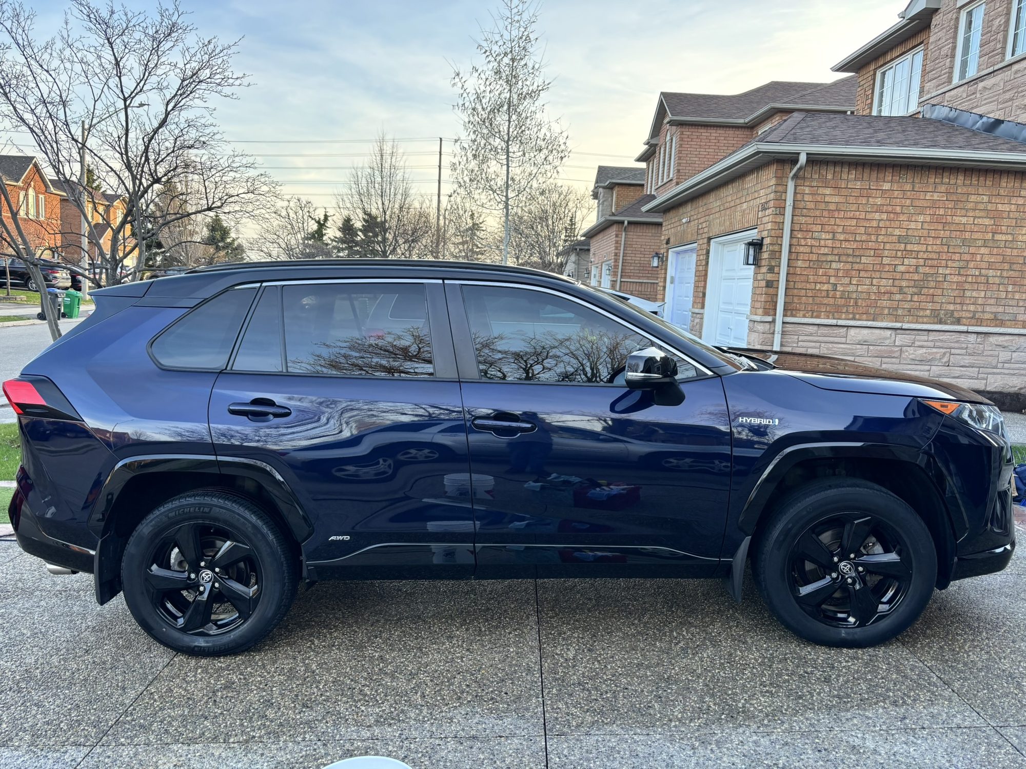 Freshly detailed RAV4 exterior with deep gloss